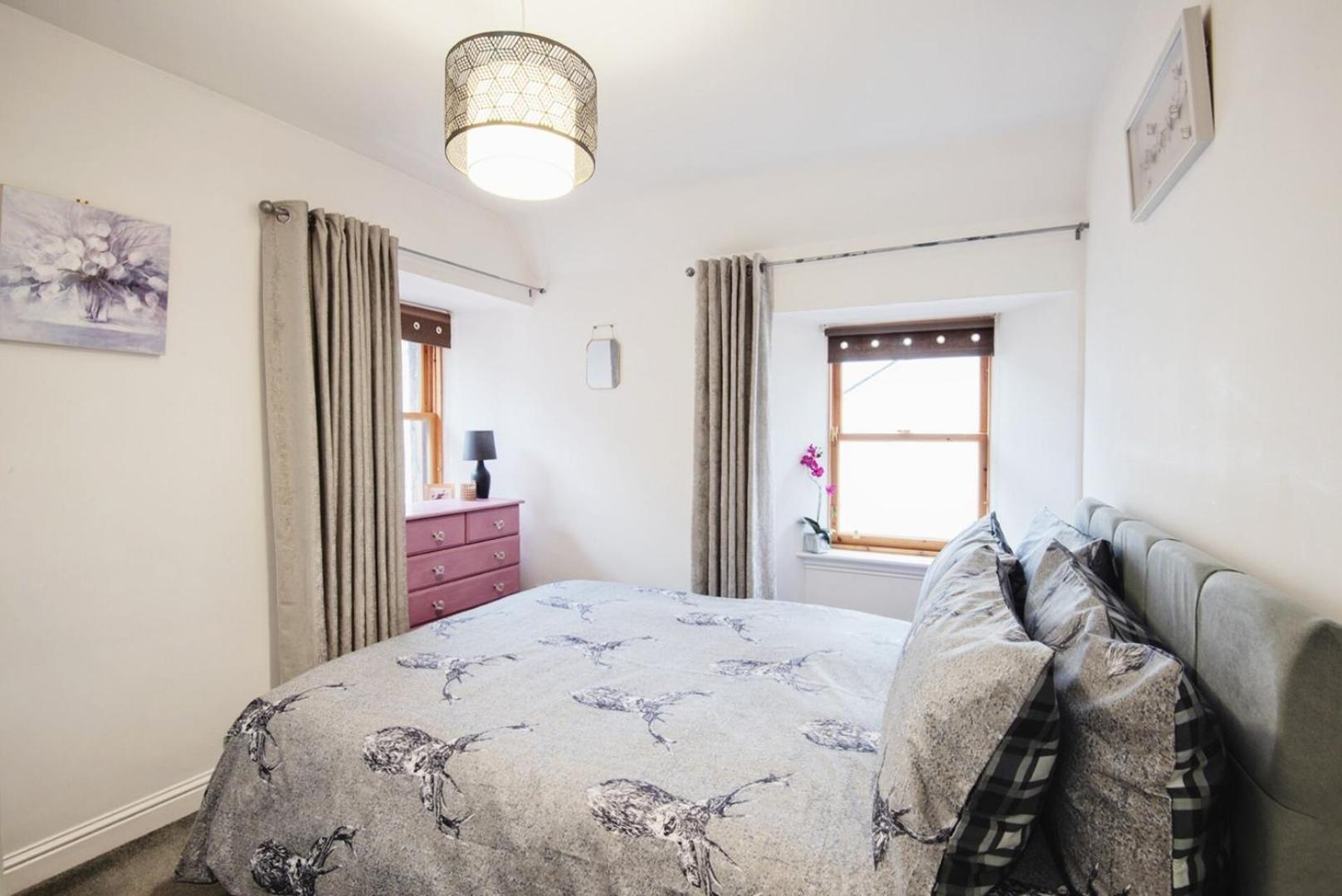 Charming 2 Bedroom Flat In The Heart Of Kirriemuir Exterior foto
